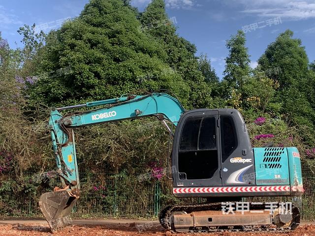 駕駛室整體（整機(jī)外觀）