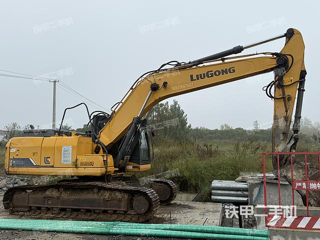 驾驶室顶部（整机外观）