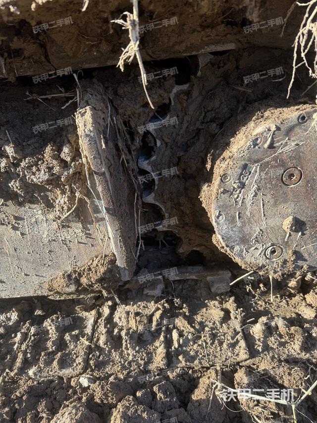 单侧履带整体（整机外观）