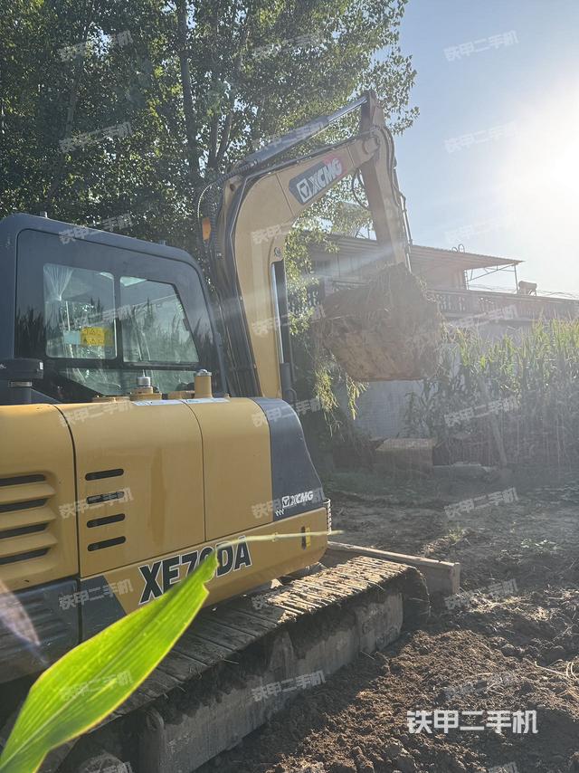 驾驶室顶部（整机外观）