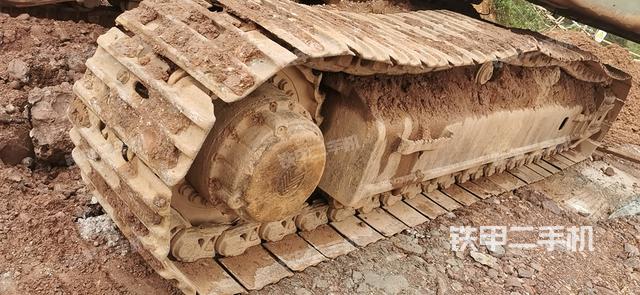 單側(cè)履帶整體（整機(jī)外觀）