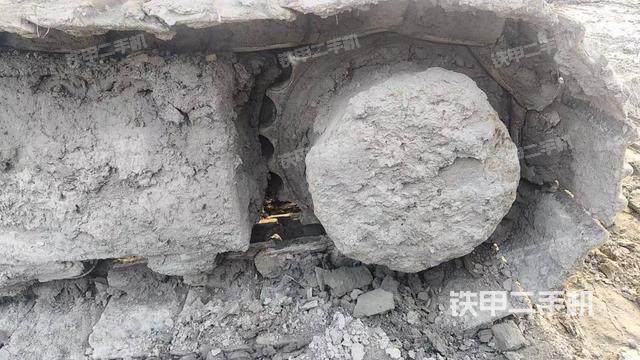 单侧履带整体（整机外观）