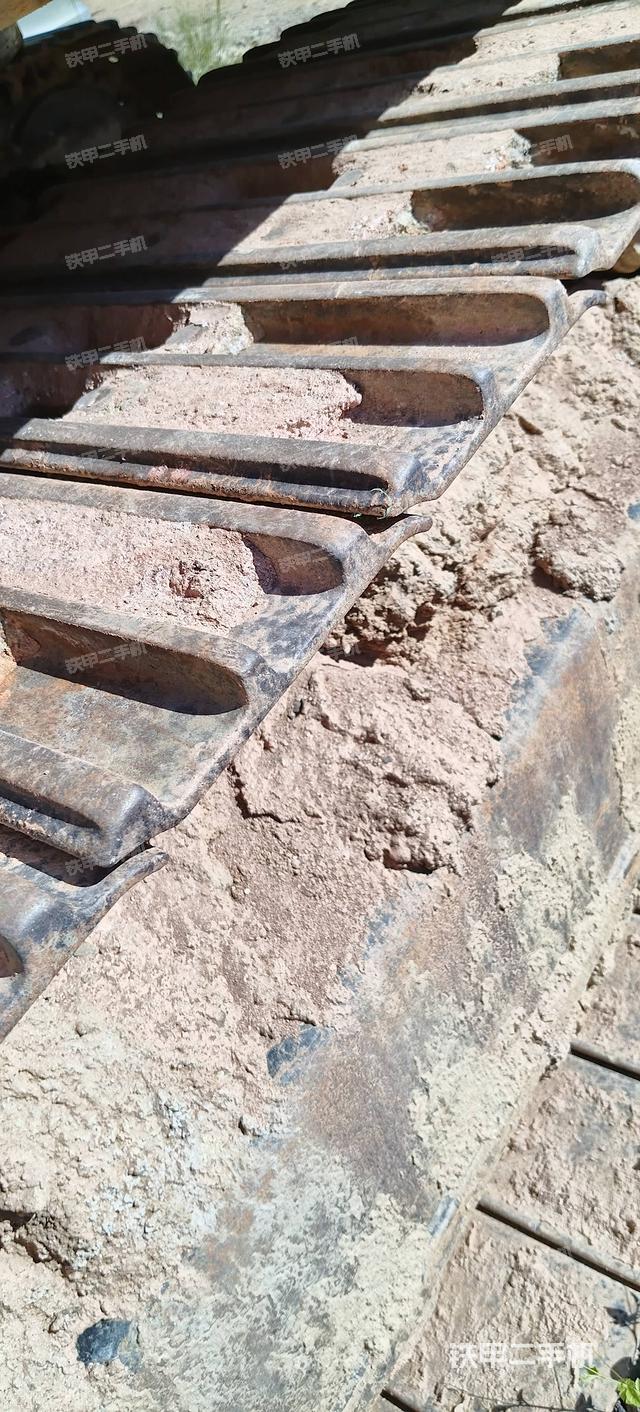 单侧履带整体（整机外观）