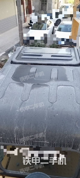 驾驶室顶部（整机外观）