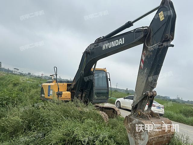 驾驶室整体（整机外观）