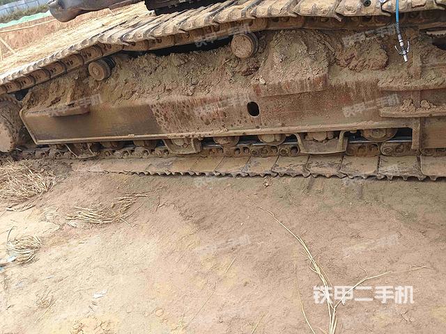 回转马达和主控阀（整机外观）