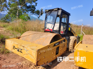 三一重工SSR260AC-8全液压压路机实拍图片
