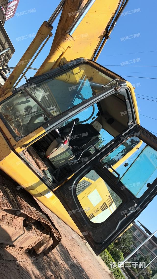 驾驶室整体（整机外观）