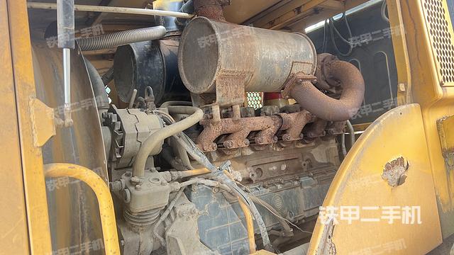 发动机右侧（整机外观及大件）