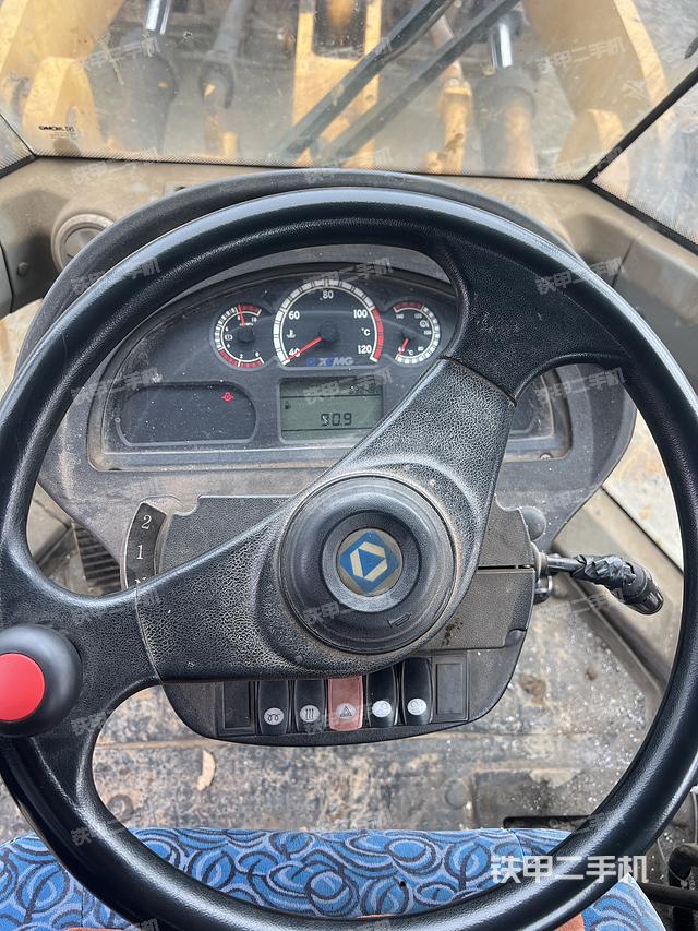 驾驶室操作台（整机外观及大件）