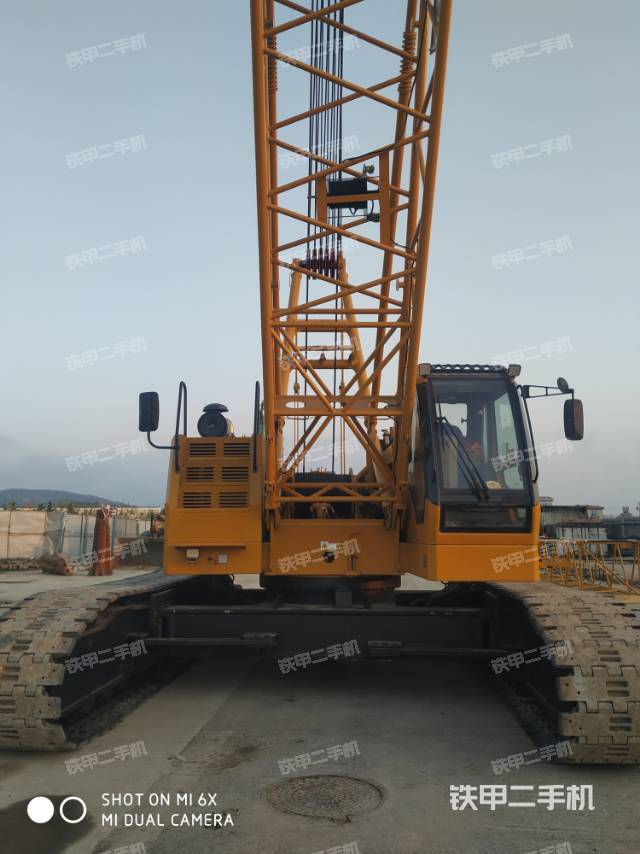 整機(jī)左側(cè)(設(shè)備外觀及核心部件) 整機(jī)左側(cè)(設(shè)備外觀及核心部件)