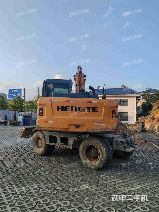 单侧履带整体（整机外观）