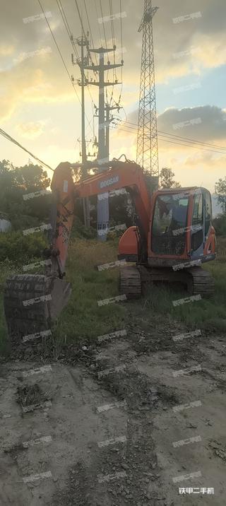 斗山DX75E-9C挖掘机