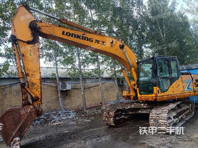 龍工LG6225挖掘機(jī)
