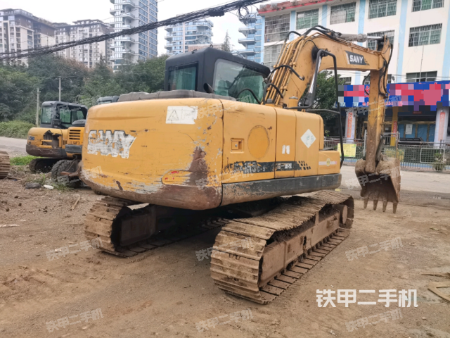 右后45(整機外觀) 右后45(整機外觀)