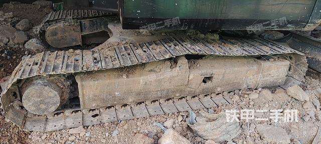 单侧履带整体(整机外观) 单侧履带整体(整机外观)