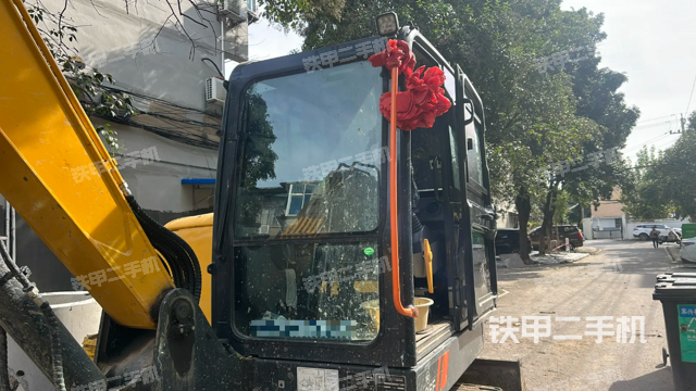 驾驶室整体（整机外观）