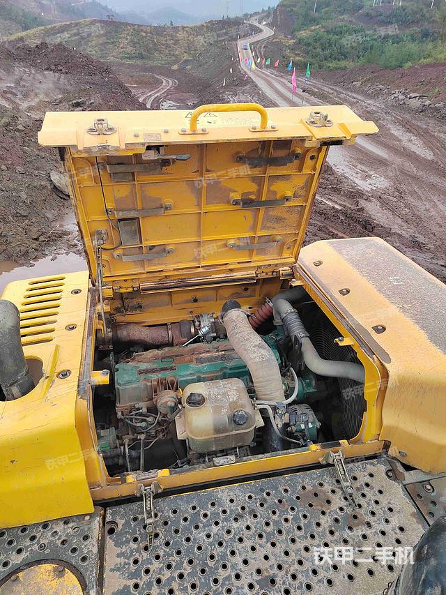 发动机整体俯视（整机外观）