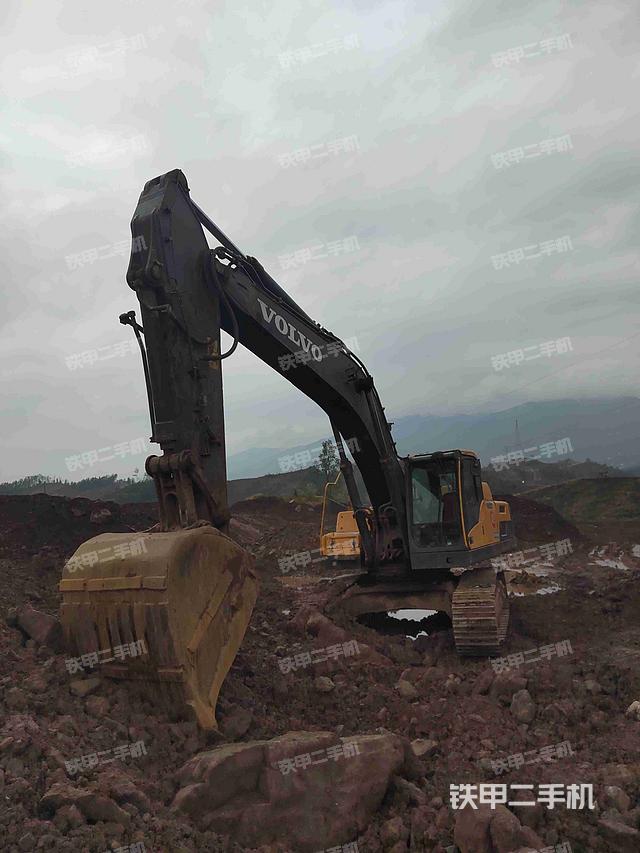 沃尔沃EC350D挖掘机