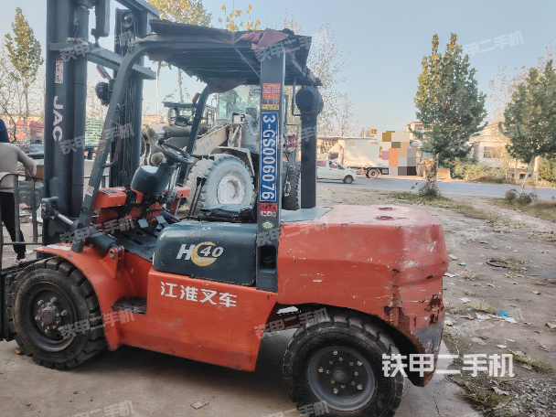 整机左侧（设备外观及核心部件）