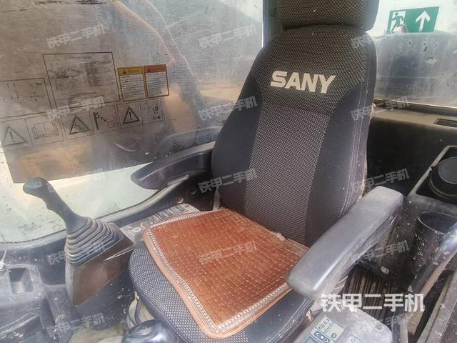 驾驶室整体（整机外观）