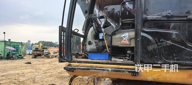 驾驶室整体（整机外观）