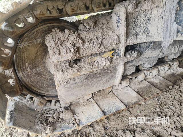 单侧履带整体（整机外观）