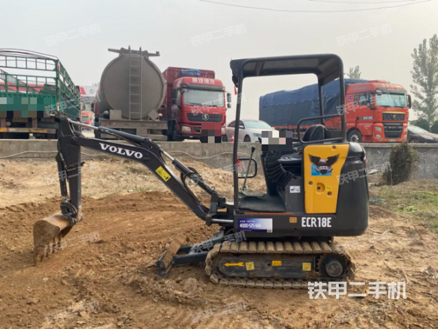 沃尔沃EC18D挖掘机