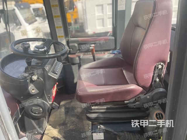 駕駛室工作臺（整機(jī)外觀及大件）