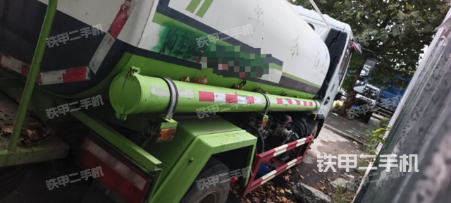 整机右侧（设备外观及核心部件）