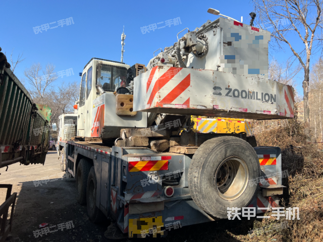 整机左侧（设备外观及核心部件）