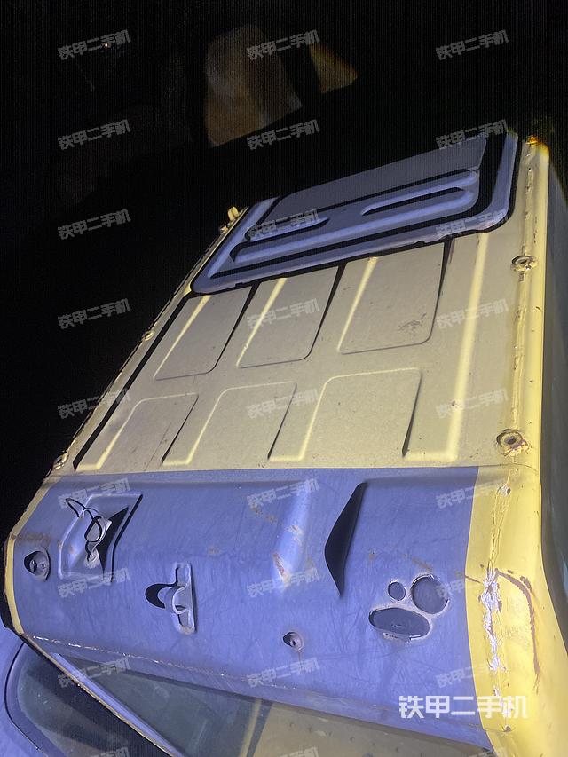 駕駛室頂部（整機(jī)外觀）