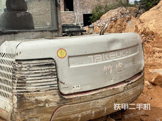 驾驶室顶部（整机外观）