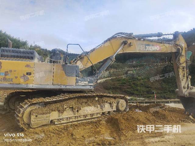 驾驶室整体（整机外观）