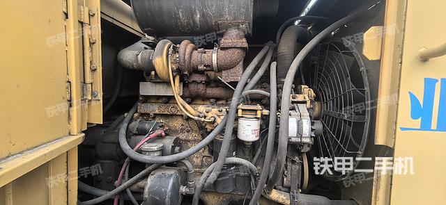 發(fā)動(dòng)機(jī)左側(cè)（整機(jī)外觀及大件）