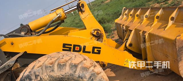 山东临工L955F装载机