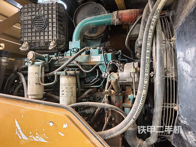 发动机左侧（整机外观及大件）