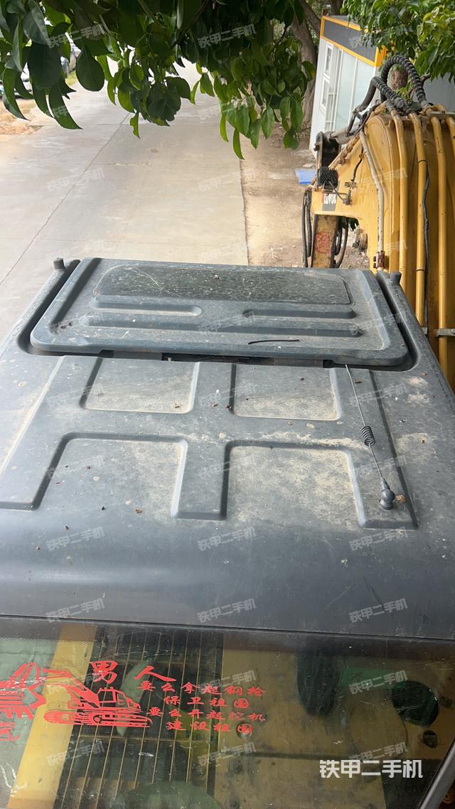 駕駛室頂部（整機(jī)外觀）