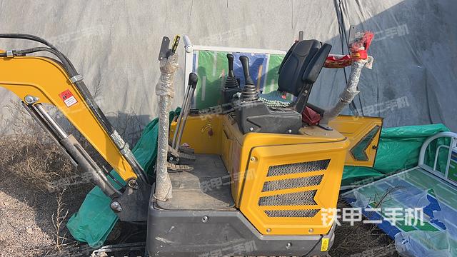 駕駛室整體（整機外觀）