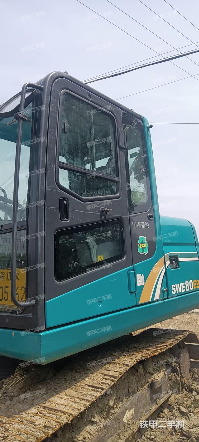 驾驶室整体（整机外观）