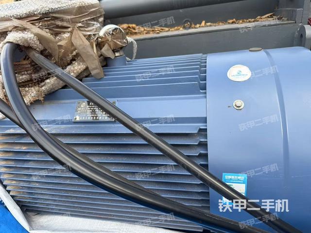 整機(jī)右側(cè)（設(shè)備外觀及核心部件）