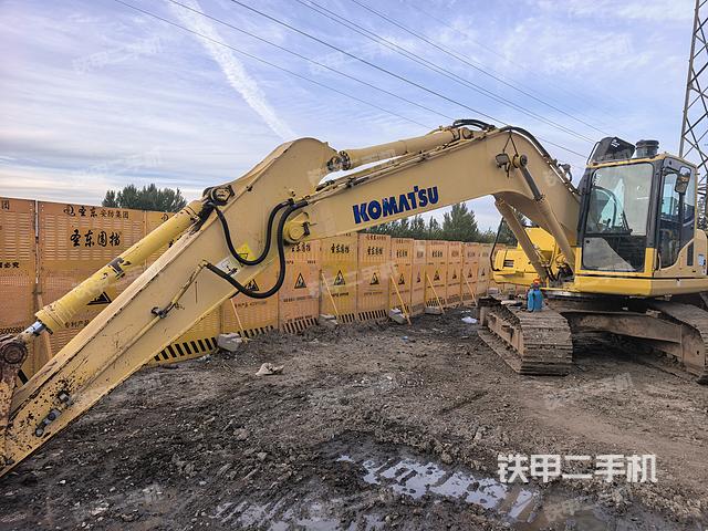 小松PC200-8挖掘机