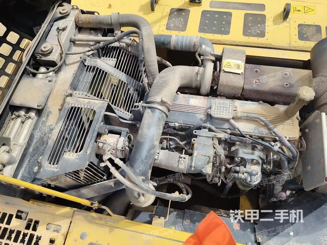 驾驶室顶部（整机外观）