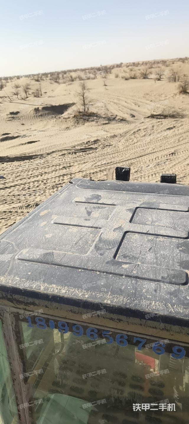 驾驶室顶部（整机外观）