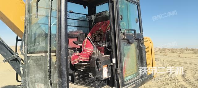 驾驶室整体（整机外观）