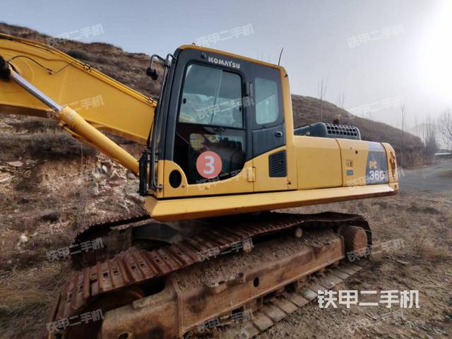 驾驶室顶部（整机外观）