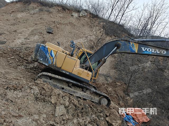 沃尔沃EC210B挖掘机