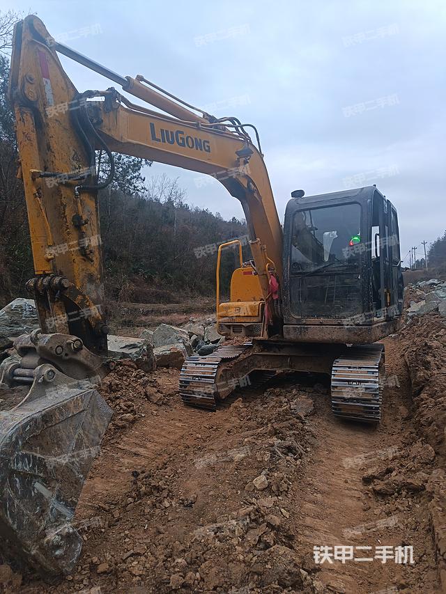 柳工CLG908D挖掘机