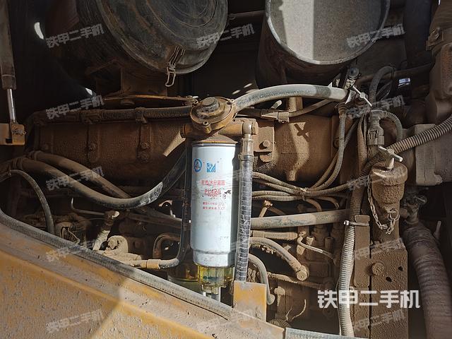 发动机左侧（整机外观及大件）