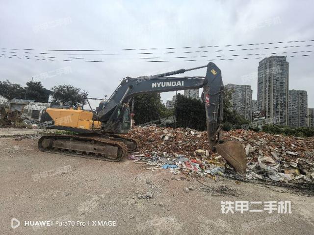 现代R215VS挖掘机